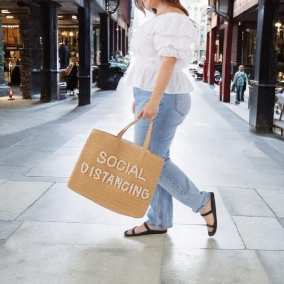 BTB Beyond the Beach Los Angeles New Social Distancing extra large straw tote - Picture 3 of 10